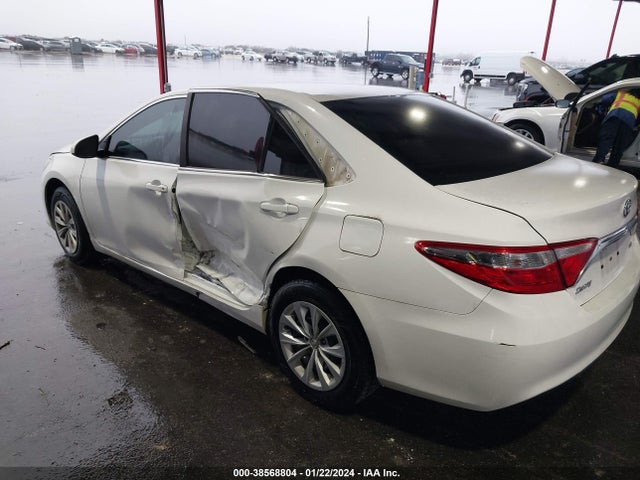 Toyota CAMRY LE 2016 4T4BF1FK2GR544199 Image 3