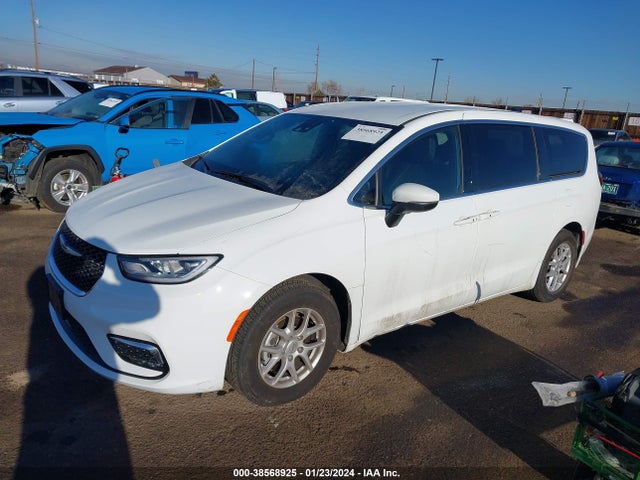 Chrysler Pacifica Touring 2023 2C4RC1FG2PR547408 Image 2