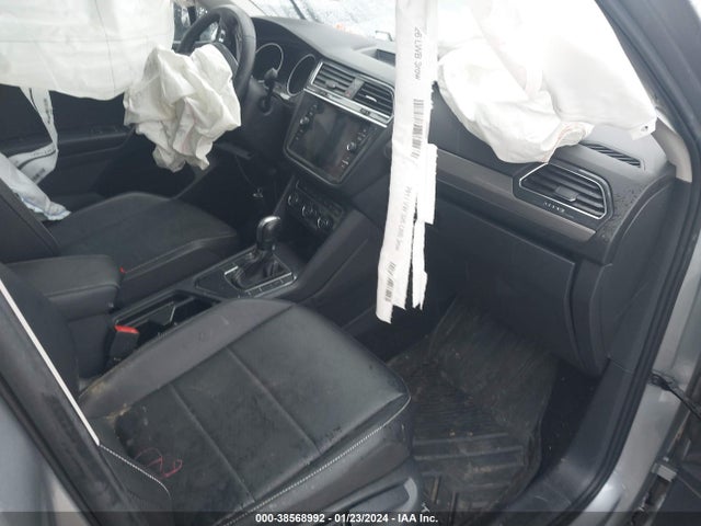 2021 VOLKSWAGEN TIGUAN 2.0T SE/2.0T SE R-LINE BLACK/2.0T SEL VIN: 3VV3B7AX7MM118739