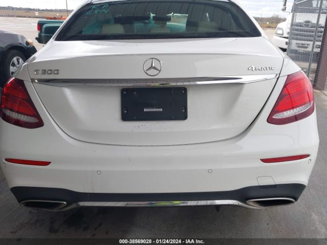 WDDZF4KB8HA014283 Mercedes-Benz E 300 4matic