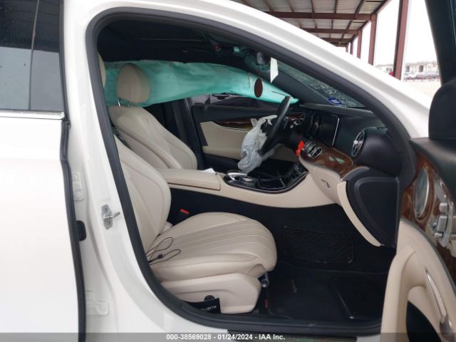WDDZF4KB8HA014283 Mercedes-Benz E 300 4matic