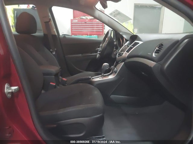 38569266 :رقم المزاد ، 1G1PC5SB9E7414273 vin ، 2014 Chevrolet Cruze 1lt Auto مزاد بيع