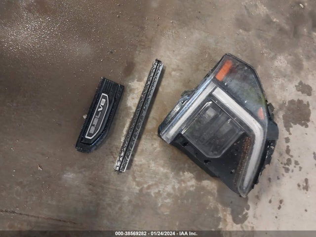 GMC Sierra 1500 4wd  Short Box Elevation With 3sb 2022 3GTUUCED1NG569994 Image 12