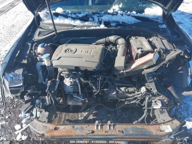 1VWDT7A37HC044045 Volkswagen Passat 1.8t R-line
