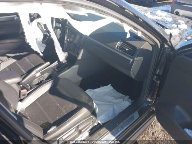1VWDT7A37HC044045 Volkswagen Passat 1.8t R-line
