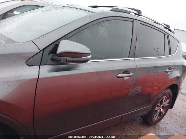 Toyota Rav4 Xle 2018 JTMWFREV2JJ737732 Image 14