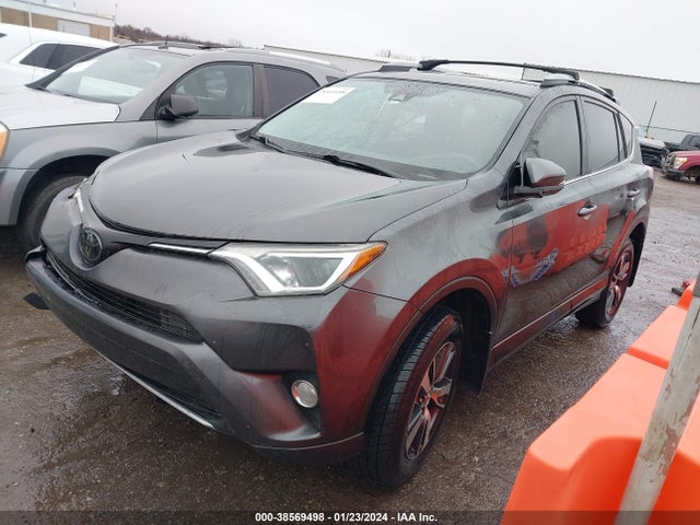 Toyota Rav4 Xle 2018 JTMWFREV2JJ737732 Image 2