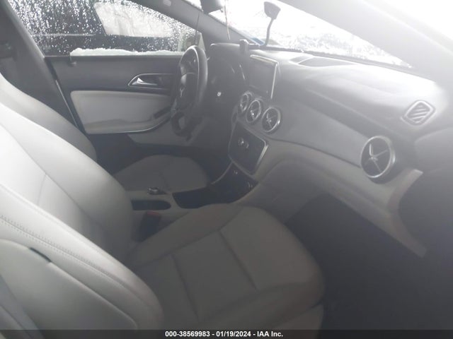 Mercedes-Benz CLA 250 2014 WDDSJ4EB7EN054886 Image 5