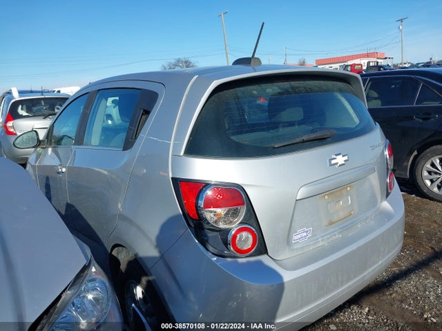 Chevrolet Sonic Lt Auto 2015 1G1JC6SG0F4213095 Image 3