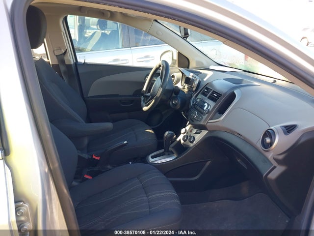 Chevrolet Sonic Lt Auto 2015 1G1JC6SG0F4213095 Image 5