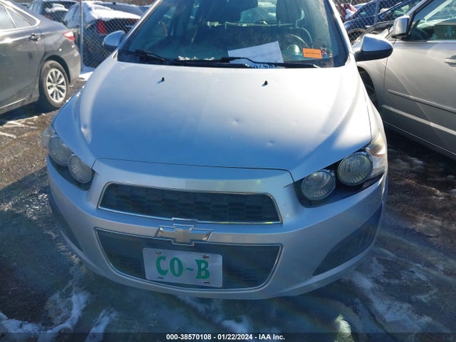 Chevrolet Sonic Lt Auto 2015 1G1JC6SG0F4213095 Image 6