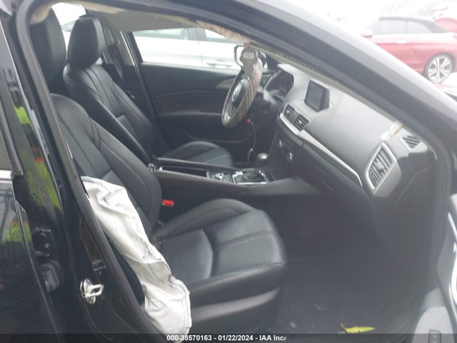 3MZBN1V36JM262393 Mazda Mazda3 Touring