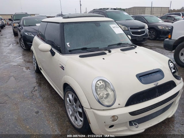 2006 MINI COOPER S WMWRE33566TL22146 Photo 0