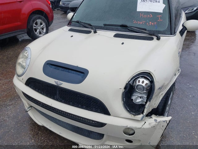 2006 MINI COOPER S WMWRE33566TL22146 Photo 9
