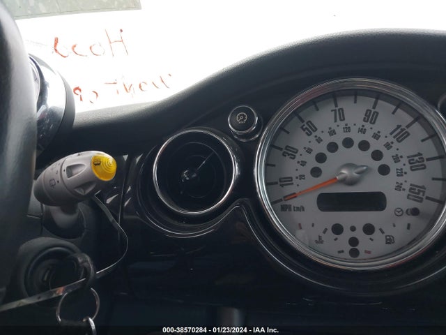 2006 MINI COOPER S WMWRE33566TL22146 Photo 6