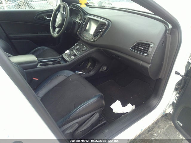 Chrysler 200 S 2015 1C3CCCDG3FN656710 Image 5