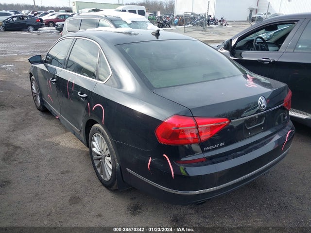 1VWBT7A38GC012761 Volkswagen Passat 1.8t Se