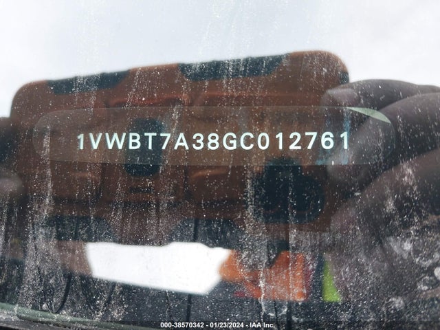 1VWBT7A38GC012761 Volkswagen Passat 1.8t Se
