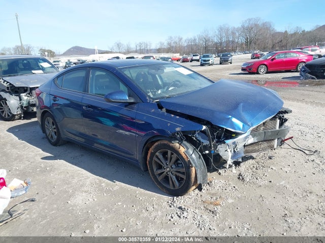 2018 5NPD84LF9JH360745 main image