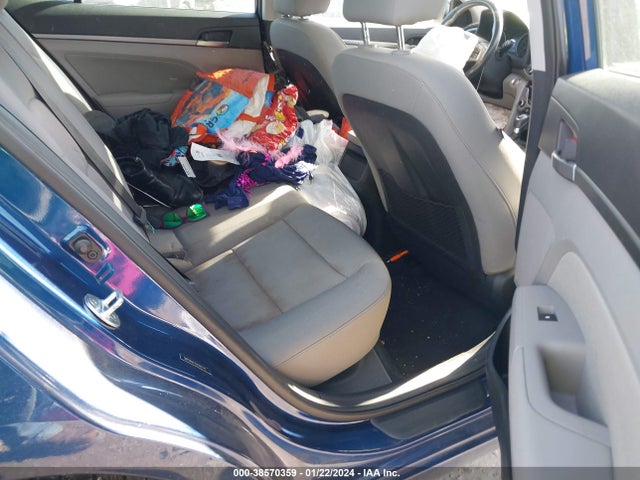Hyundai Elantra Value Edition 2018 5NPD84LF9JH360745 Image 8