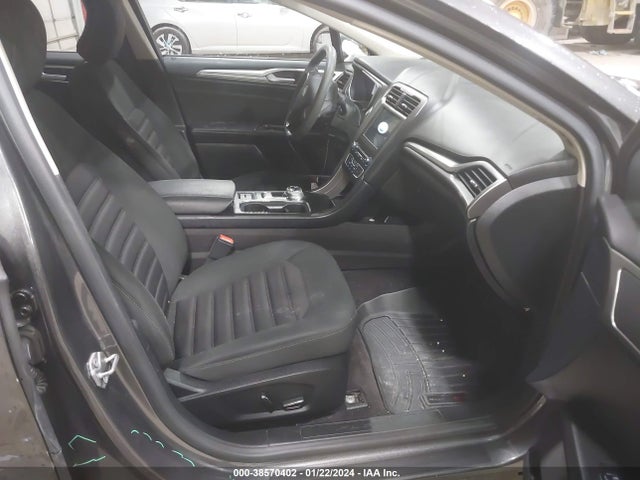 2017 FORD FUSION SE VIN: 3FA6P0HD6HR128709