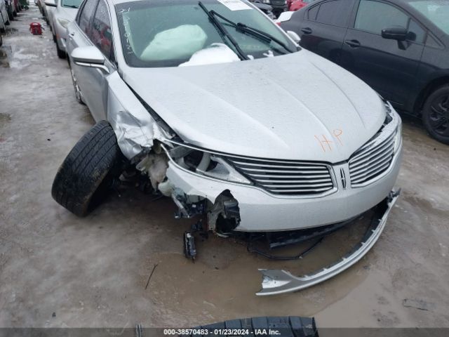 3LN6L2J96FR618230 Lincoln MKZ