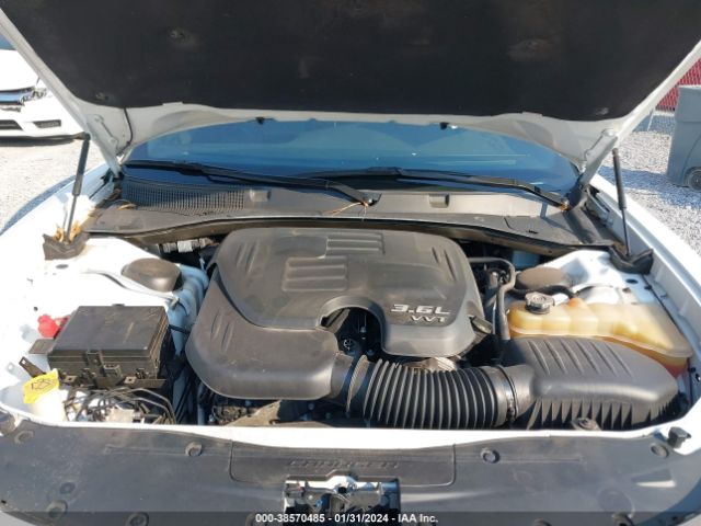 2C3CDXBG0KH736525 Dodge Charger Sxt Rwd