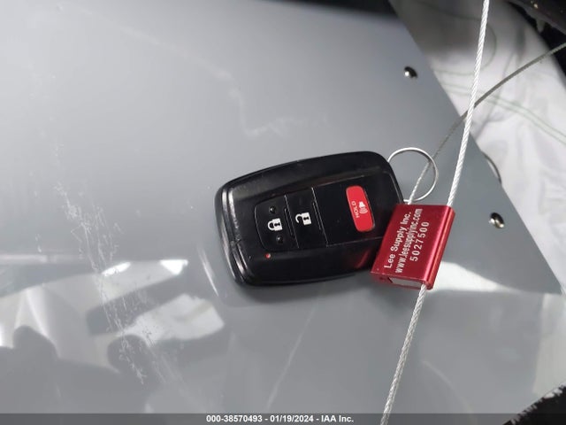 Toyota Prius Two 2016 JTDKBRFU9G3528243 Image 11