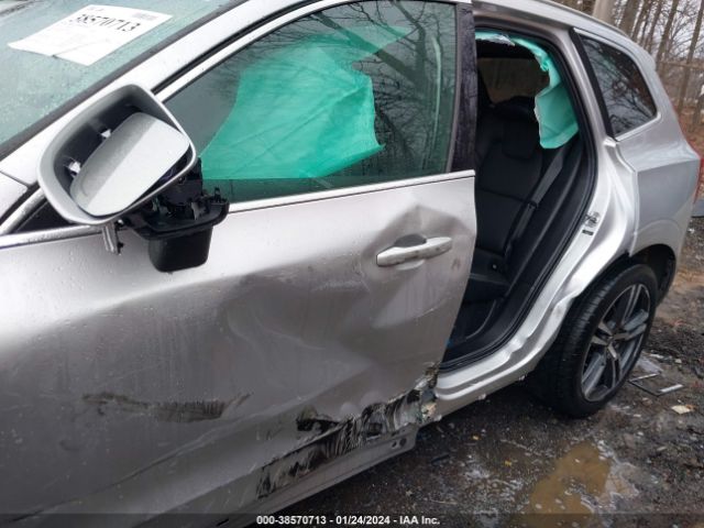 2018 VOLVO XC60 LYV102RK6JB113718 Photo 5