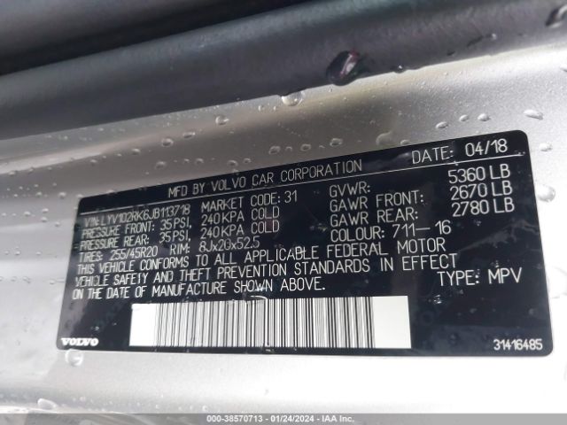 2018 VOLVO XC60 LYV102RK6JB113718 Photo 8