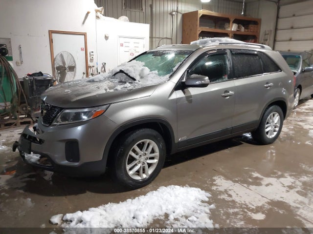 2015 KIA SORENTO LX V6 VIN: 5XYKTDA74FG650083