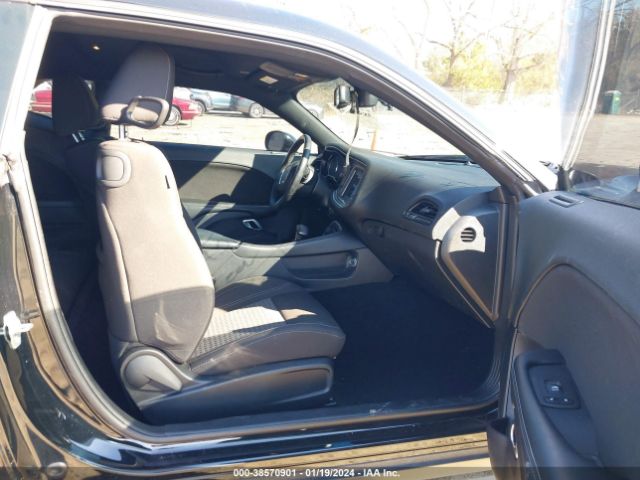2C3CDZAG3NH179014 Dodge Challenger Sxt