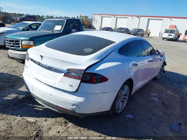 5YJSA1H13EFP60554 Tesla Model S P85