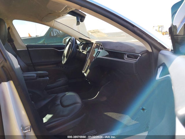 5YJSA1H13EFP60554 Tesla Model S P85
