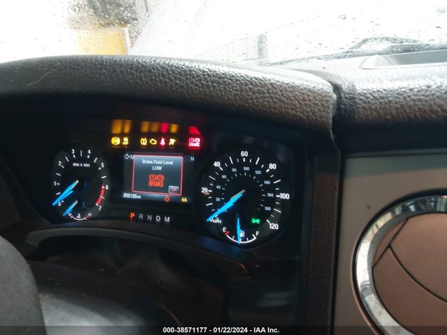 Ford Expedition El Xlt 2017 1FMJK1JT0HEA06100 Image 16