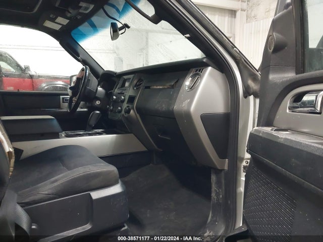 Ford Expedition El Xlt 2017 1FMJK1JT0HEA06100 Image 5