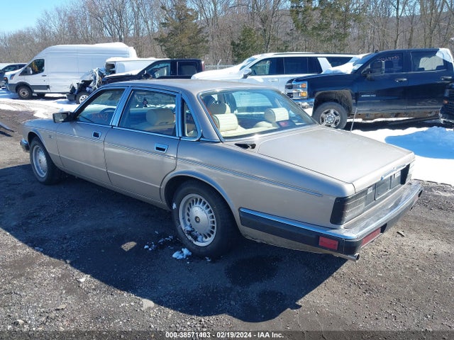 1988 JAGUAR VANDENPLAS SAJKV1641JC549878 Photo 2