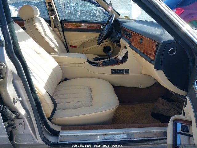 1988 JAGUAR VANDENPLAS SAJKV1641JC549878 Photo 4