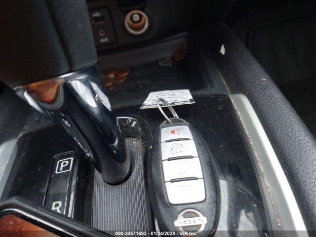 5N1AT2MV3FC883558 Nissan Rogue Sl