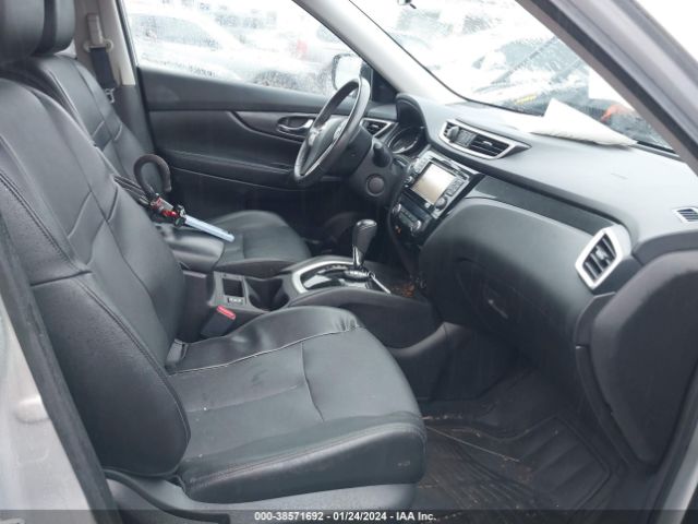 5N1AT2MV3FC883558 Nissan Rogue Sl