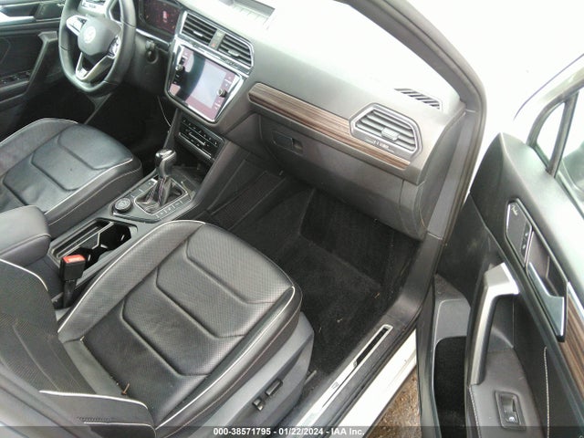 3VV4B7AX4NM003747 Volkswagen Tiguan 2.0t Sel R-line