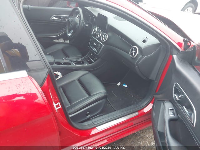 Mercedes-Benz CLA 250 2018 WDDSJ4EB5JN571887 Image 5