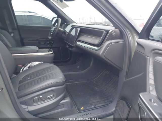 2022 RIVIAN R1S 7PDSGABL4NN001835 Photo 4