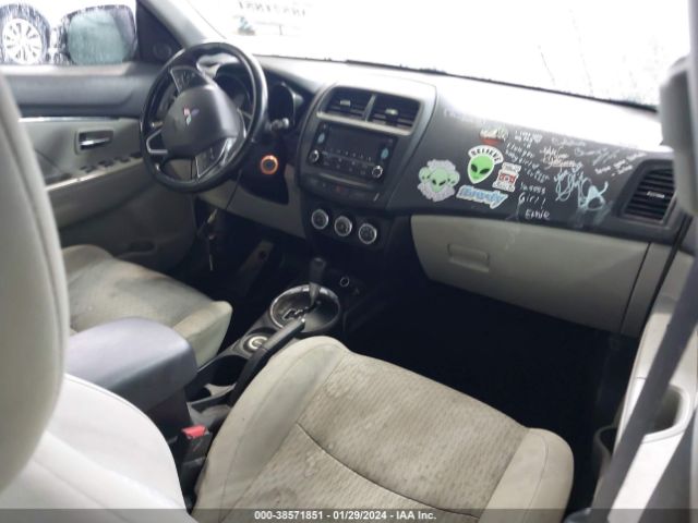 JA4AR3AU5HZ041738 Mitsubishi Outlander Sport 2.0 Es