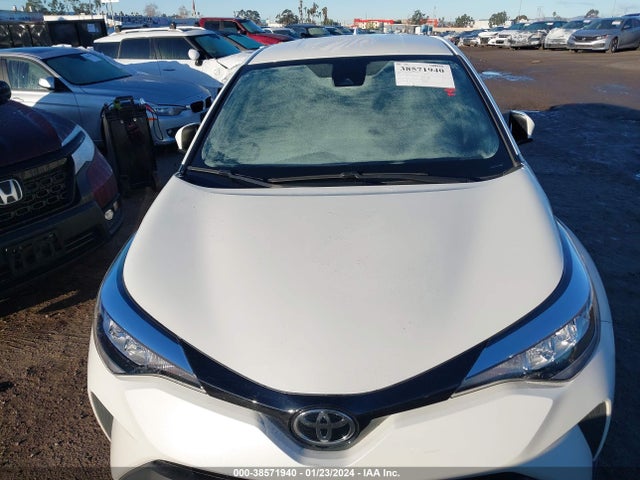 2021 TOYOTA C-HR XLE VIN: JTNKHMBX0M1104454