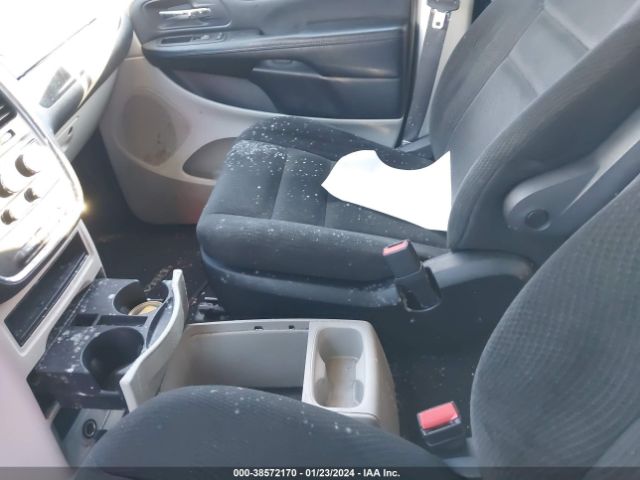 2C4RDGBG5GR398613 Dodge Grand Caravan Se