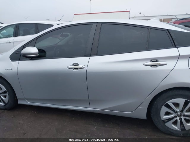 Toyota Prius 2017 JTDKBRFU2H3040737 Image 14