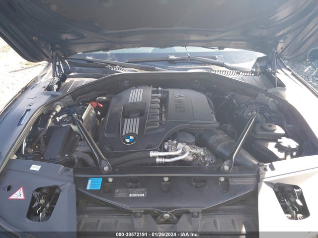 38572191 :رقم المزاد ، WBAKB4C56BC392661 vin ، 2011 Bmw 740li مزاد بيع