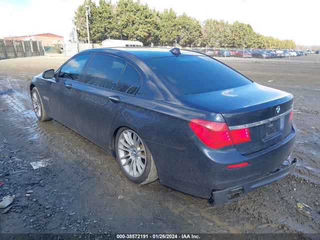 38572191 :رقم المزاد ، WBAKB4C56BC392661 vin ، 2011 Bmw 740li مزاد بيع
