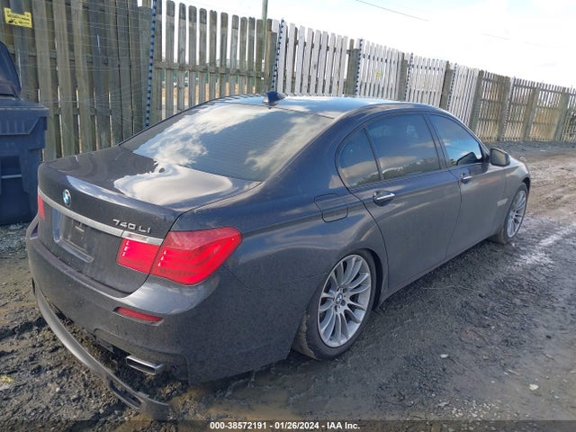 38572191 :رقم المزاد ، WBAKB4C56BC392661 vin ، 2011 Bmw 740li مزاد بيع